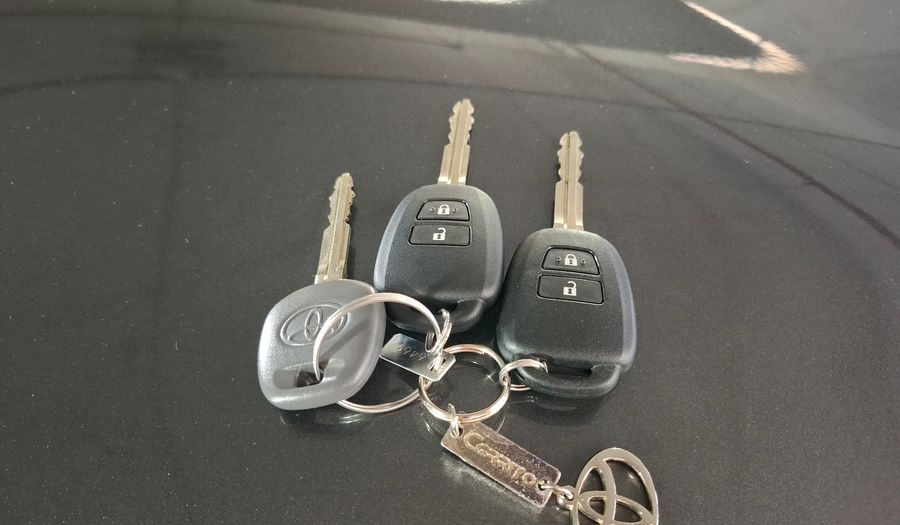 Toyota Yaris 1.5 XLS + CVT Hatchback 2025