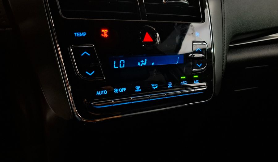 Toyota Yaris 1.5 XLS + CVT Hatchback 2025