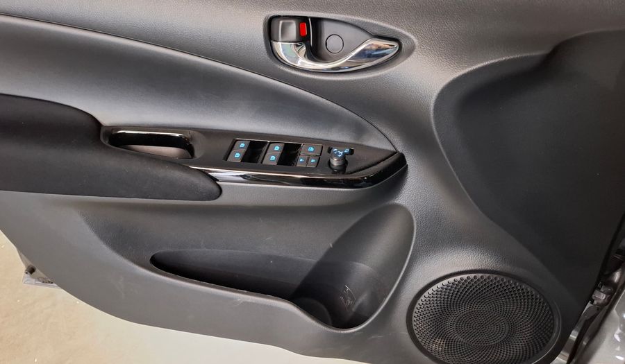 Toyota Yaris 1.5 XLS + CVT Hatchback 2025