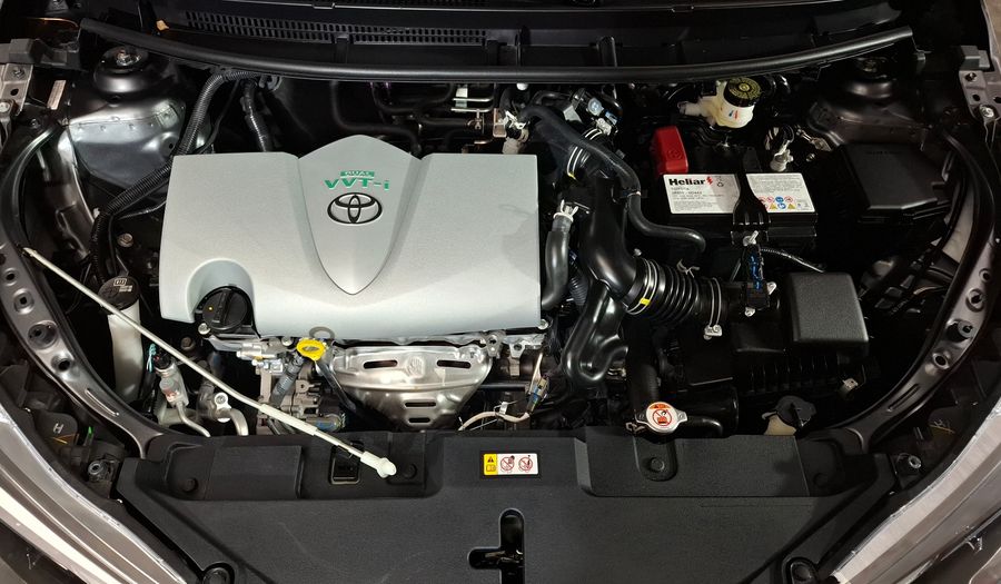 Toyota Yaris 1.5 XLS + CVT Hatchback 2025