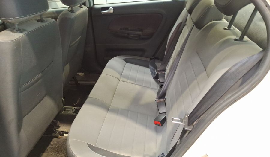 Volkswagen Voyage 1.6 HIGHLINE Sedan 2023