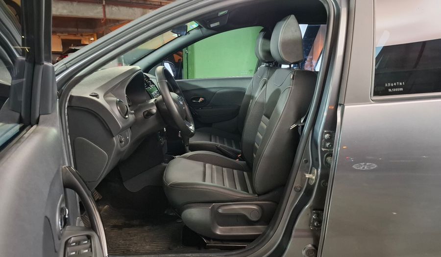 Renault Sandero Stepway 1.6 INTENS CVT Hatchback 2025