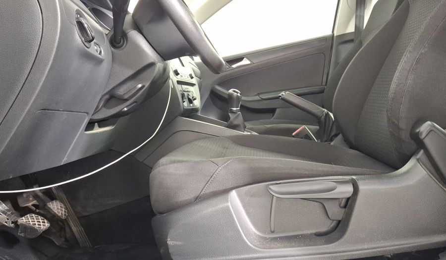 Volkswagen Jetta 2.0 MT Sedan 2016