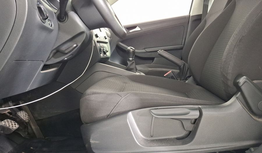 Volkswagen Jetta 2.0 MT Sedan 2016