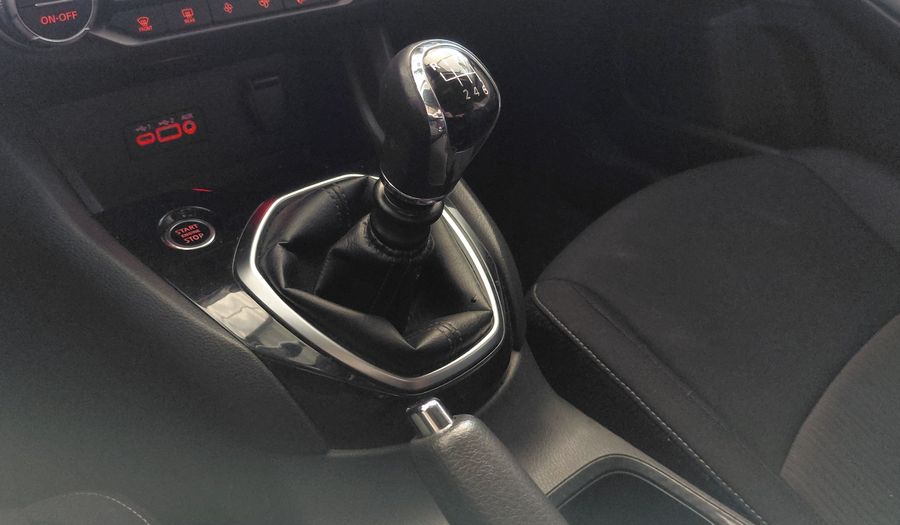 Nissan Sentra 2.0 ADVANCE Sedan 2021