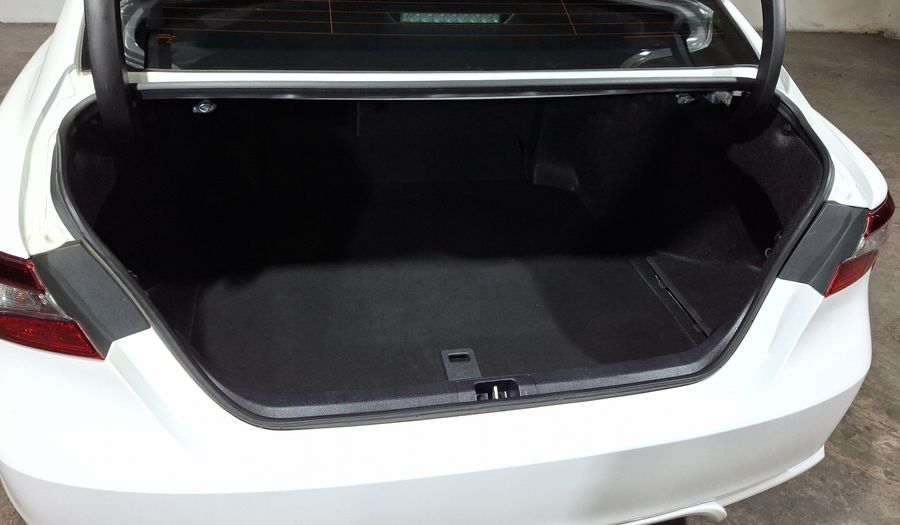 Toyota Camry 2.5 HEV SE NIGHTSHADE AUTO Sedan 2024