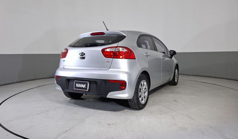 Kia Rio 1.6 LX MT Hatchback 2017