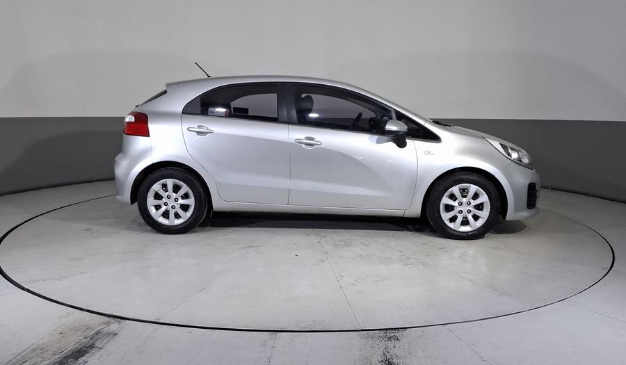 Kia Rio 1.6 LX MT Hatchback 2017