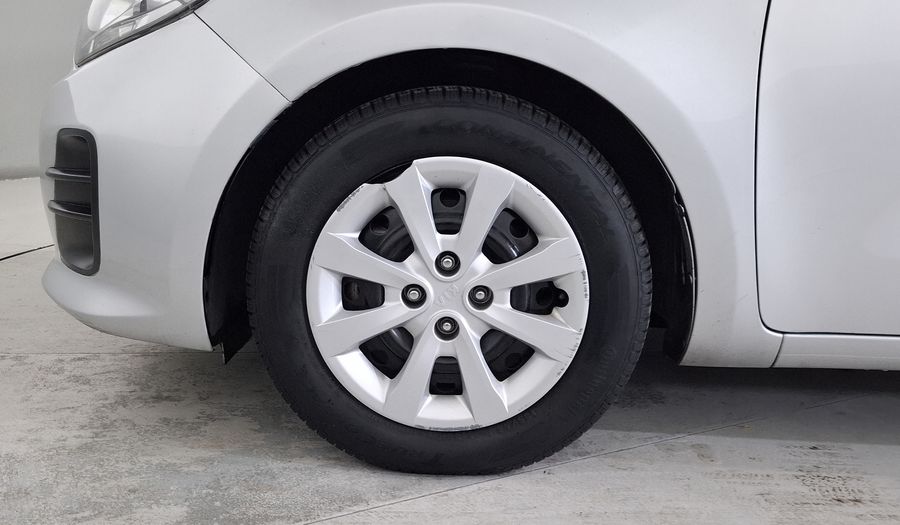 Kia Rio 1.6 LX MT Hatchback 2017