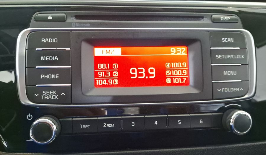 Kia Rio 1.6 LX MT Hatchback 2017