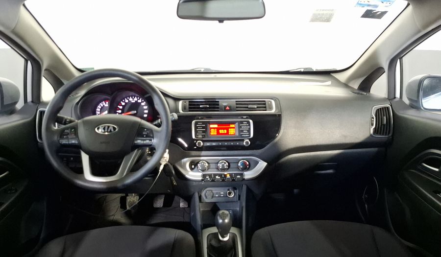 Kia Rio 1.6 LX MT Hatchback 2017