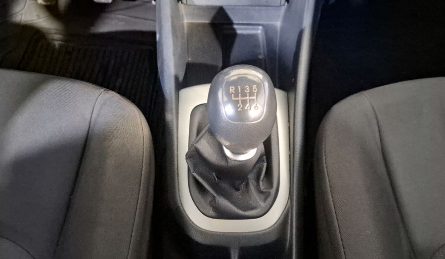 Kia Rio 1.6 LX MT Hatchback 2017