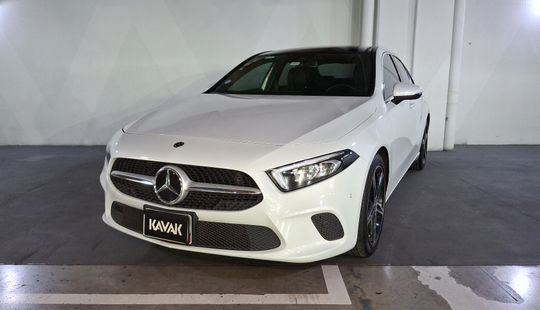 Mercedes Benz • Clase A