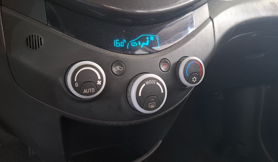 Chevrolet Spark 1.2 LT Hatchback 2012