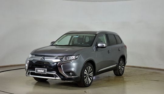 Mitsubishi • Outlander