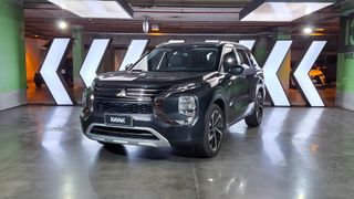 Mitsubishi • Outlander
