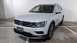Volkswagen • Tiguan