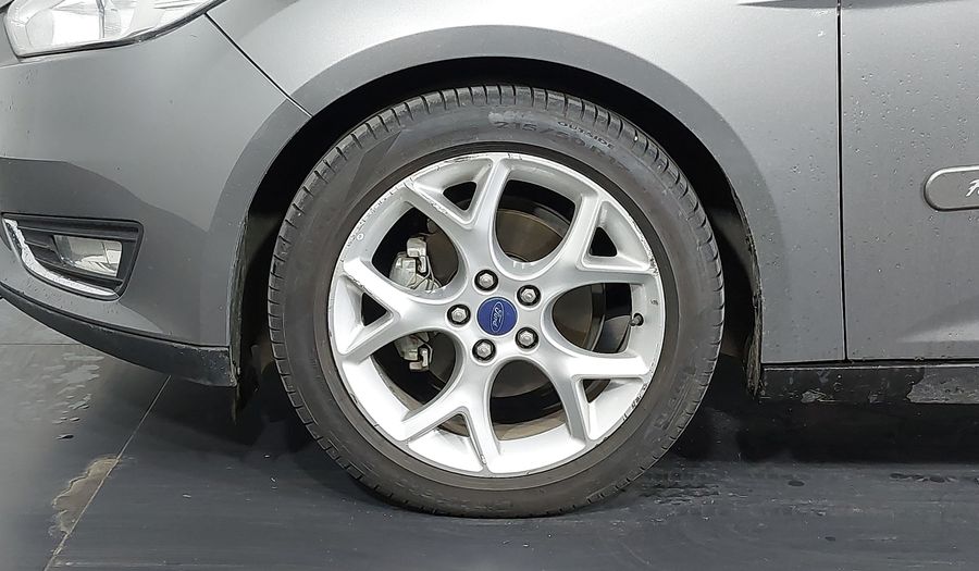 Ford Focus 2.0 SE AT Hatchback 2016