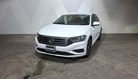 Volkswagen • Jetta