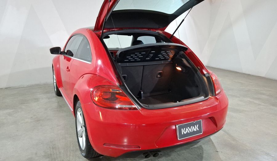 Volkswagen Beetle 2.5 SPORT MT Hatchback 2015