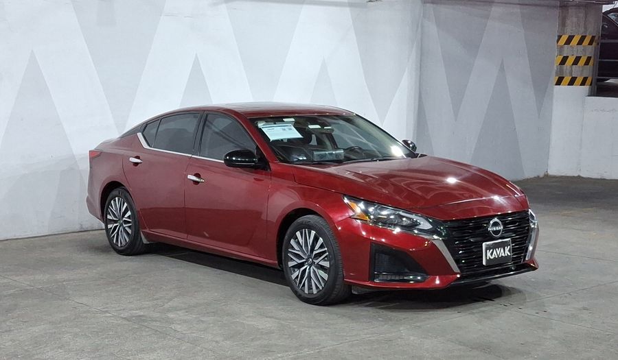 Nissan Altima 2.5 ADVANCE CVT Sedan 2024