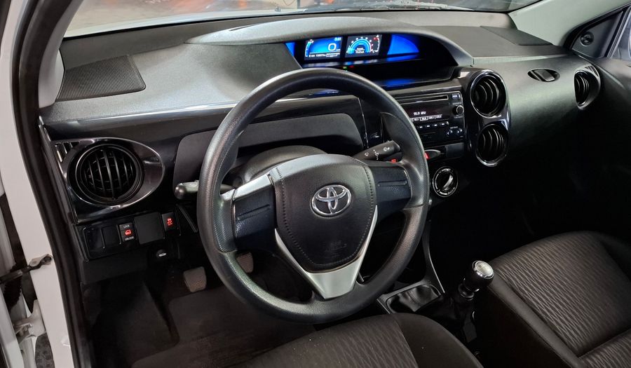 Toyota Etios 1.5 X Sedan 2023