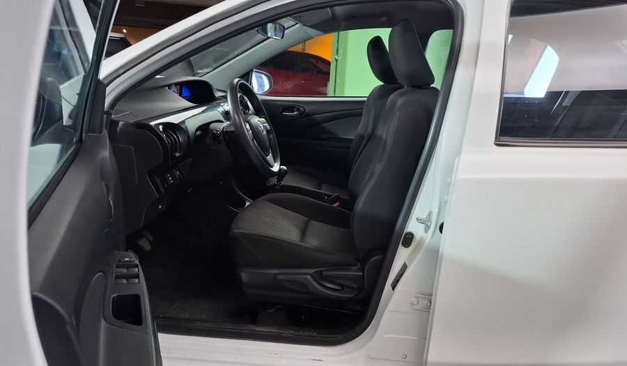 Toyota Etios 1.5 X Sedan 2023