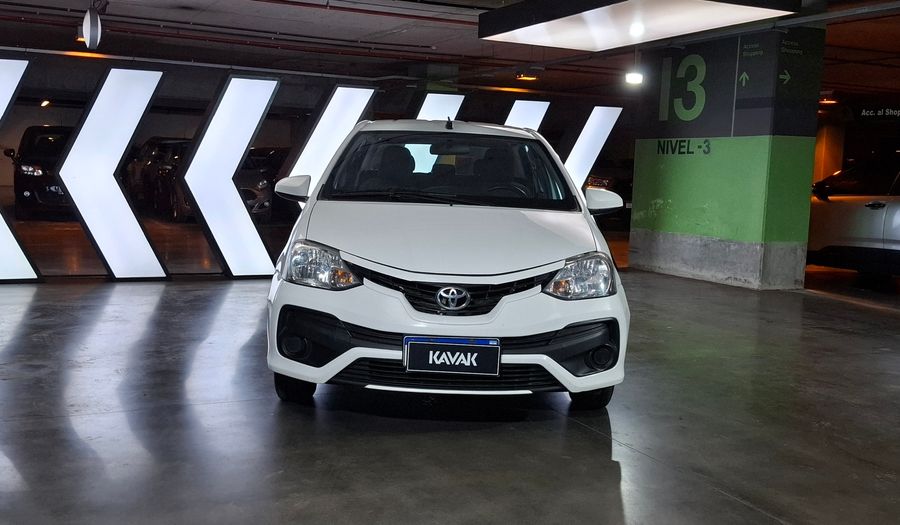 Toyota Etios 1.5 X Sedan 2023