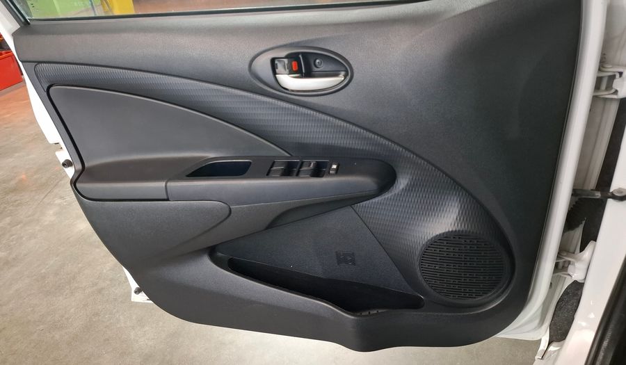 Toyota Etios 1.5 X Sedan 2023