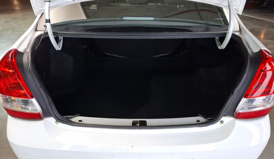 Toyota Etios 1.5 X Sedan 2023