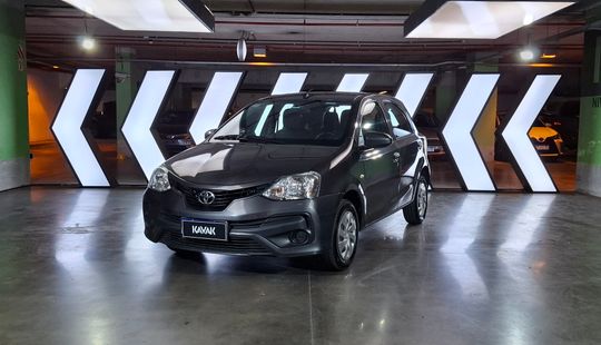 Toyota • Etios