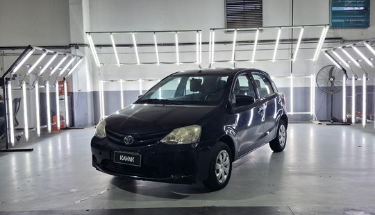 Toyota • Etios