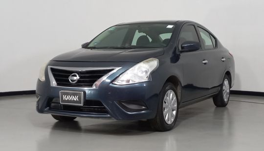 Nissan • Versa