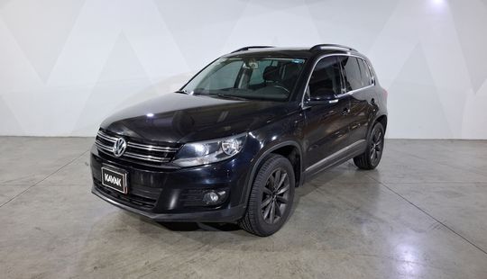Volkswagen • Tiguan