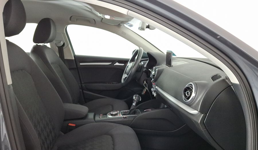 Audi A3 1.4 TFSI AMBIENTE S TRONIC Sedan 2016