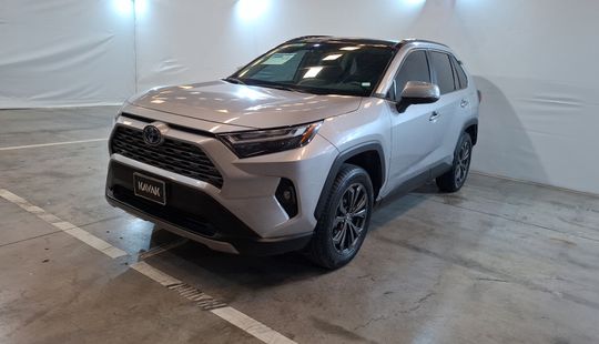 Toyota • RAV4