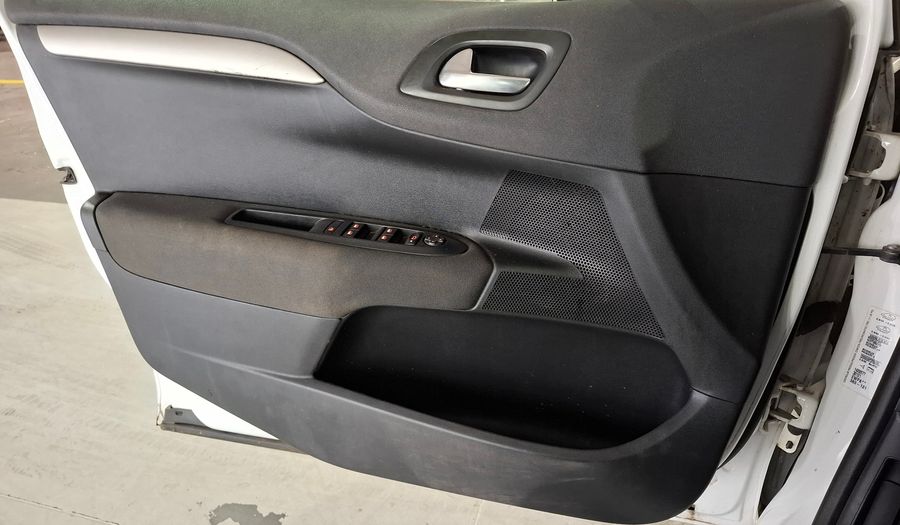 Citroen C4 Lounge 2.0I 16V ORIGINE Sedan 2016