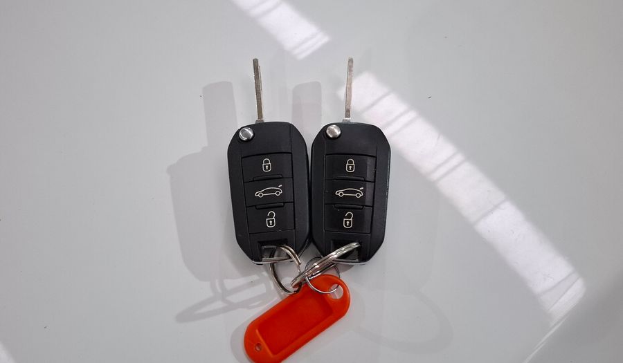 Citroen C4 Lounge 2.0I 16V ORIGINE Sedan 2016