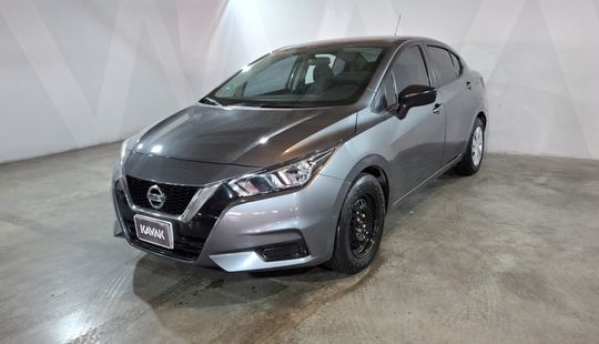 Nissan • Versa