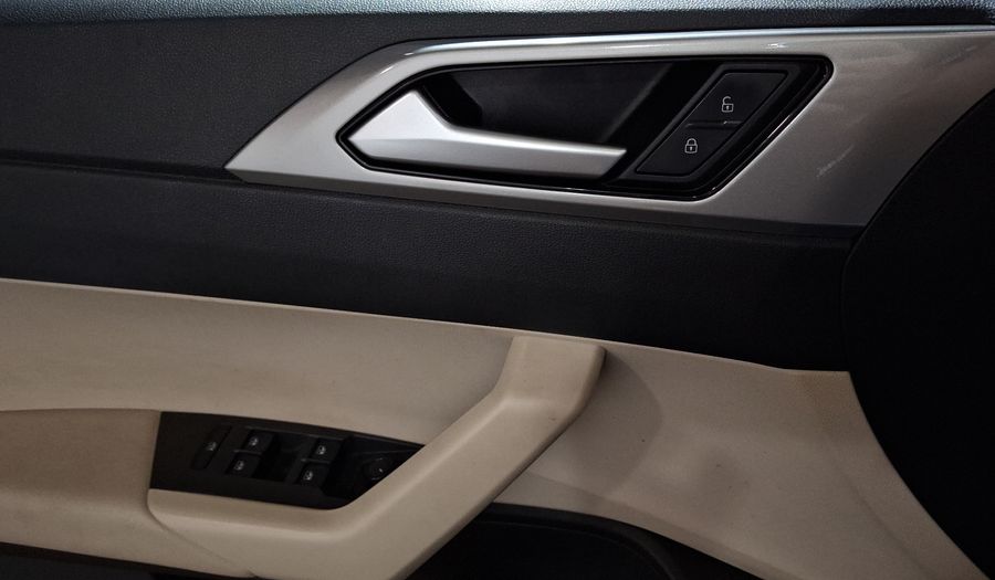 Volkswagen Virtus 1.6 COMFORTLINE AUTO Sedan 2023