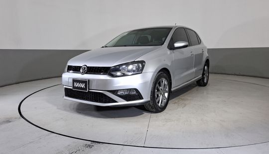 Volkswagen • Polo