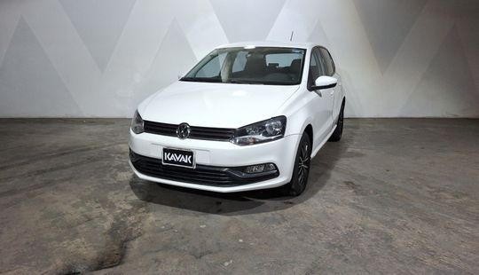 Volkswagen • Polo