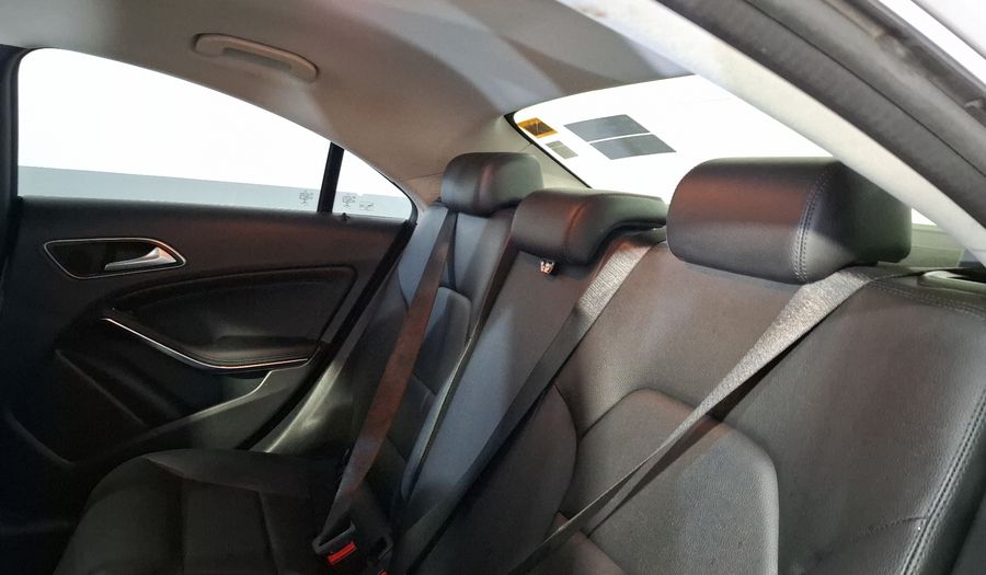 Mercedes Benz Clase Cla 1.6 CLA 200 CGI SPORT AT Coupe 2014