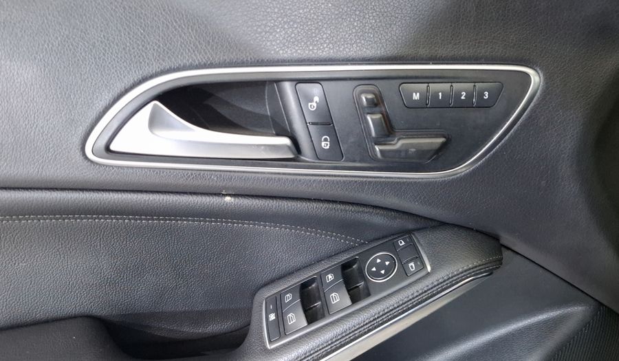 Mercedes Benz Clase Cla 1.6 CLA 200 CGI SPORT AT Coupe 2014