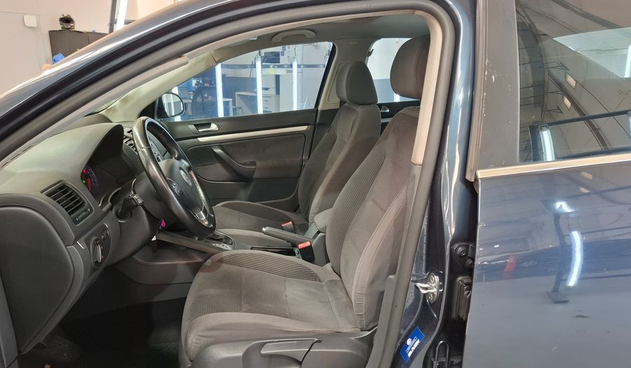 Volkswagen Vento 2.5 ADVANCE TIPTRONIC Sedan 2008