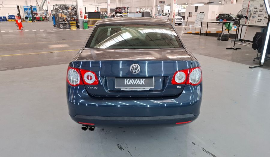 Volkswagen Vento 2.5 ADVANCE TIPTRONIC Sedan 2008