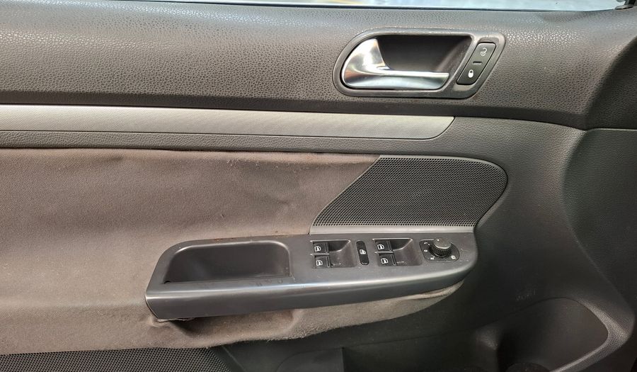 Volkswagen Vento 2.5 ADVANCE TIPTRONIC Sedan 2008