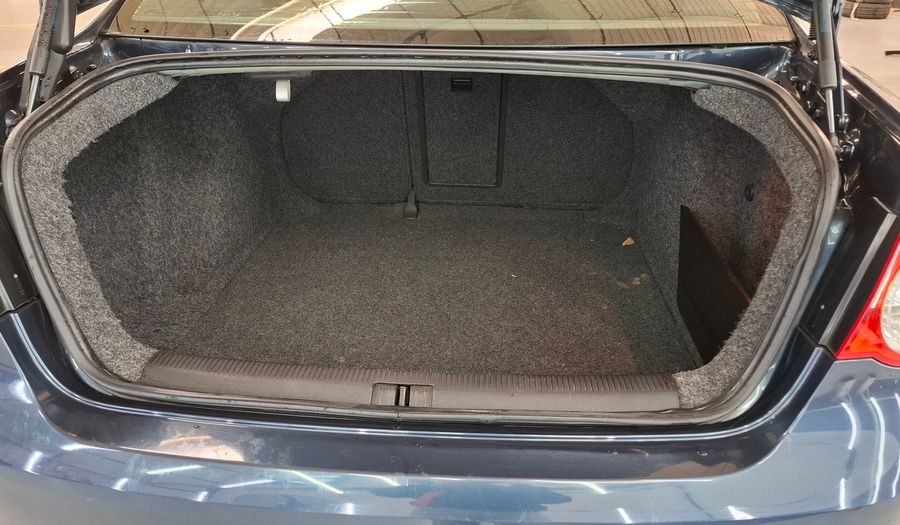 Volkswagen Vento 2.5 ADVANCE TIPTRONIC Sedan 2008