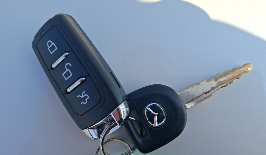 Mazda 2 1.5 V Hatchback 2014