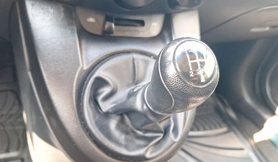 Mazda 2 1.5 V Hatchback 2014
